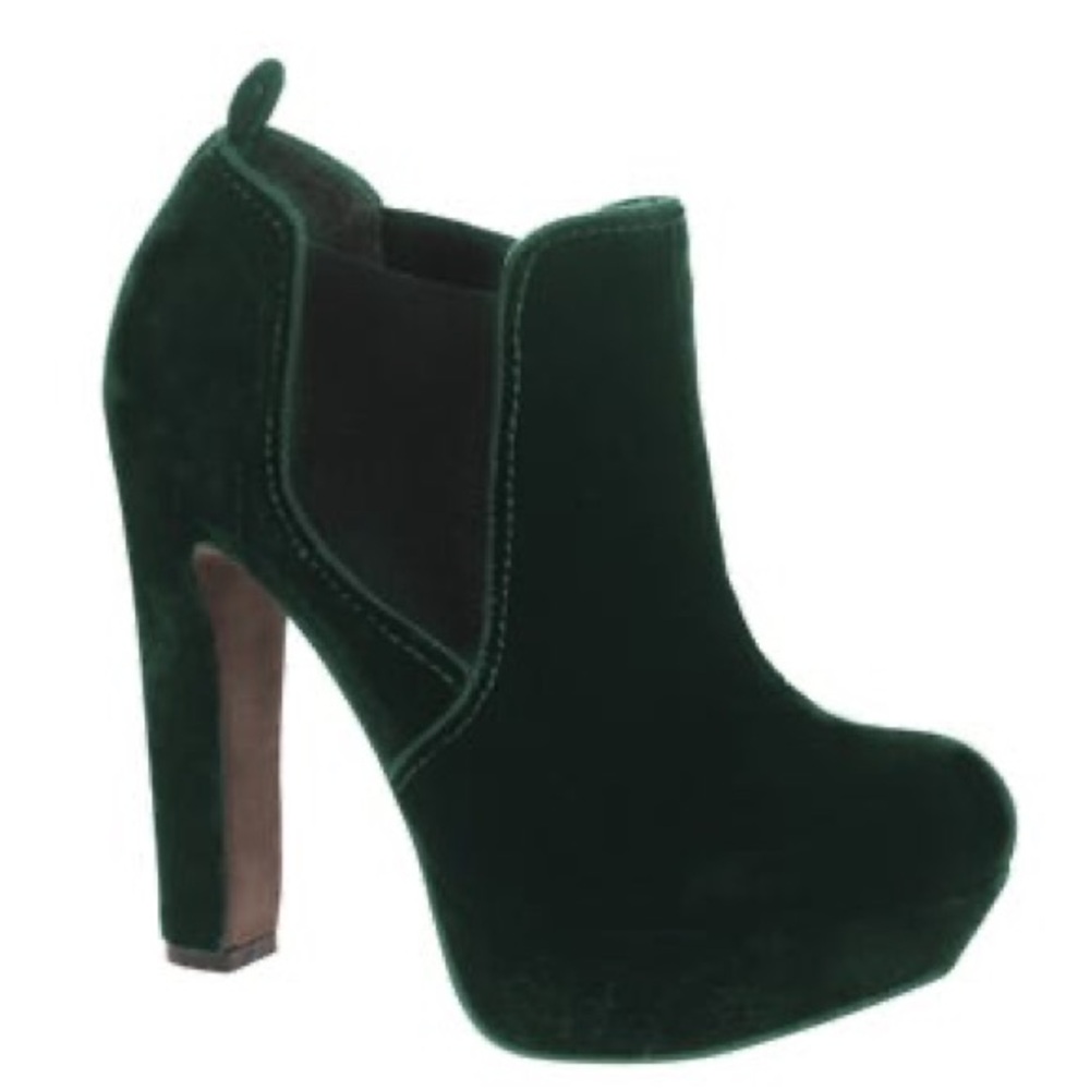Asos Acorn Velvet Chelsea Ankle Boot - size 7